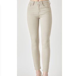 NWT RISEN Mid-Rise Skinny Jeans